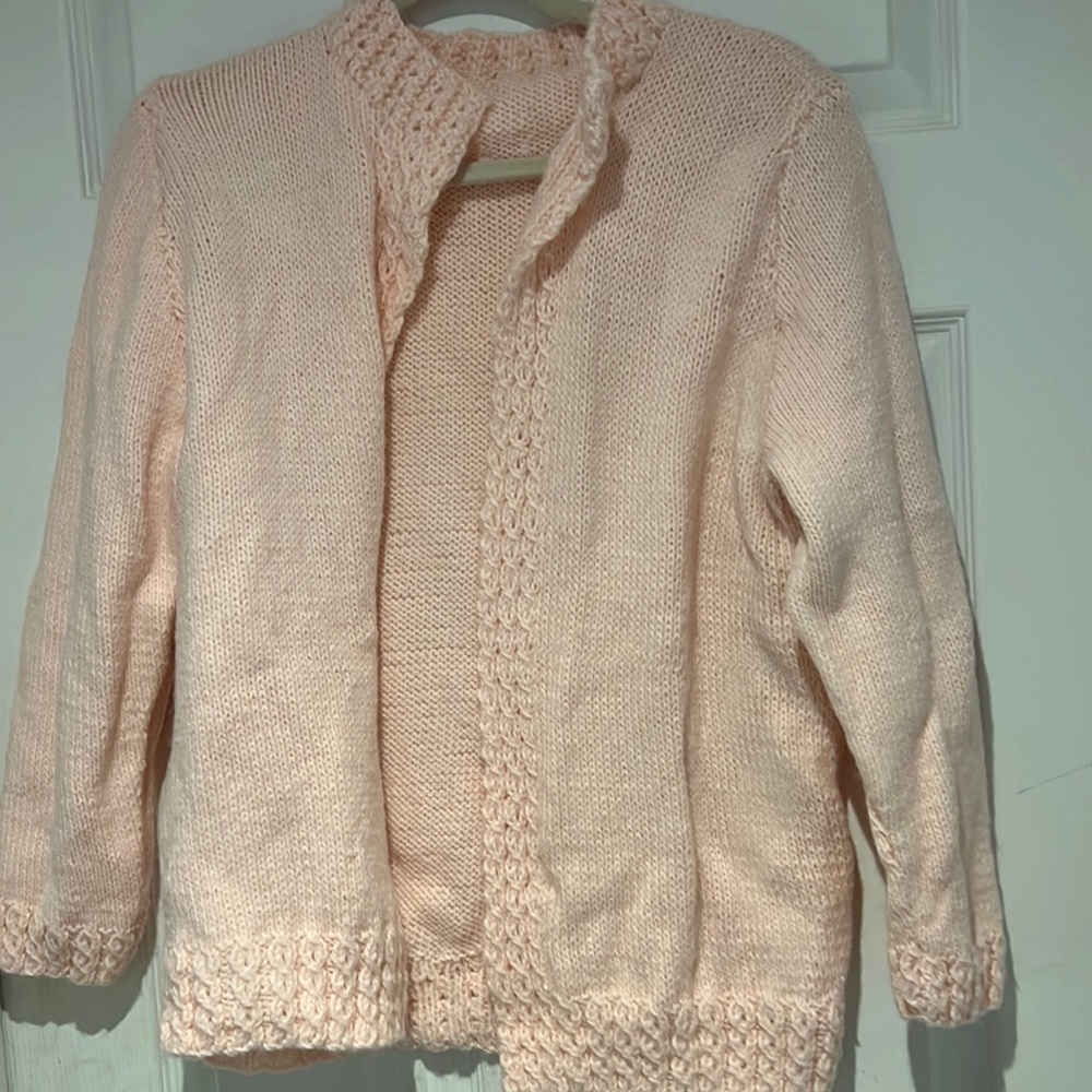 VINTAGE 1960’s Women’s cardigan handmade knit sweater, heavy open front